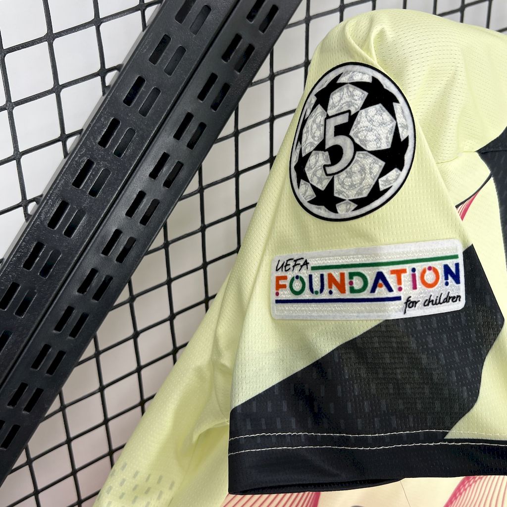 Maillot concept FC Barcelone 2025-26 yellow pink