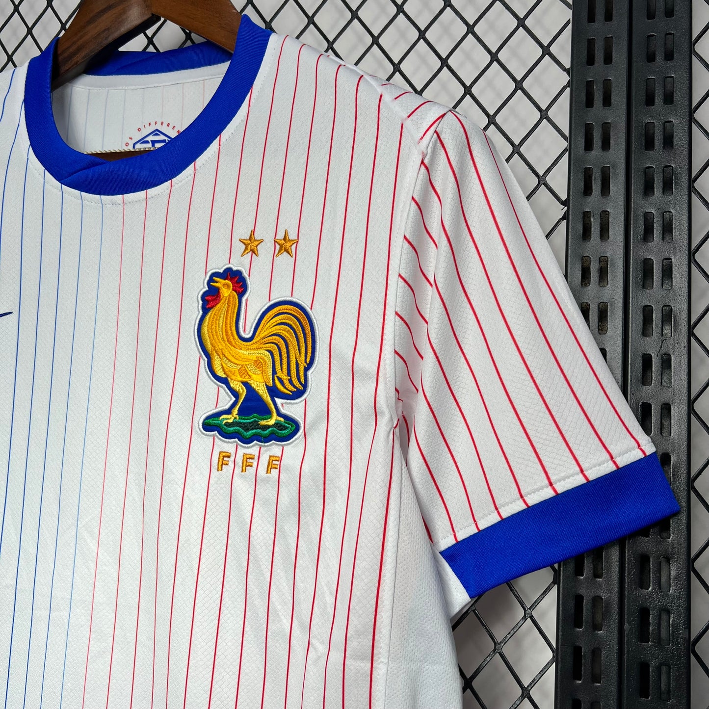 Maillot France extérieur 2024-25
