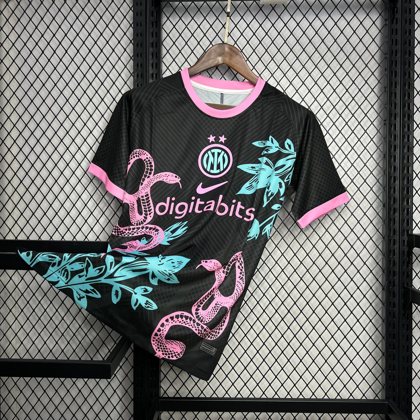 Maillot concept Inter serpent