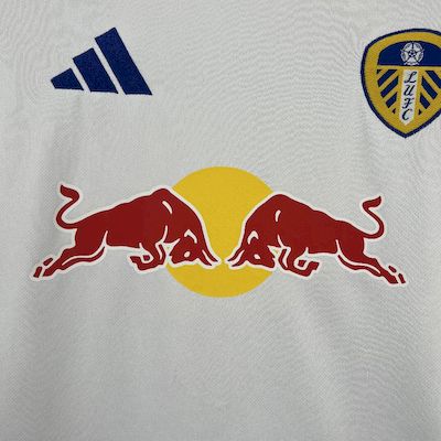 Maillot dom Leeds United 2025-26