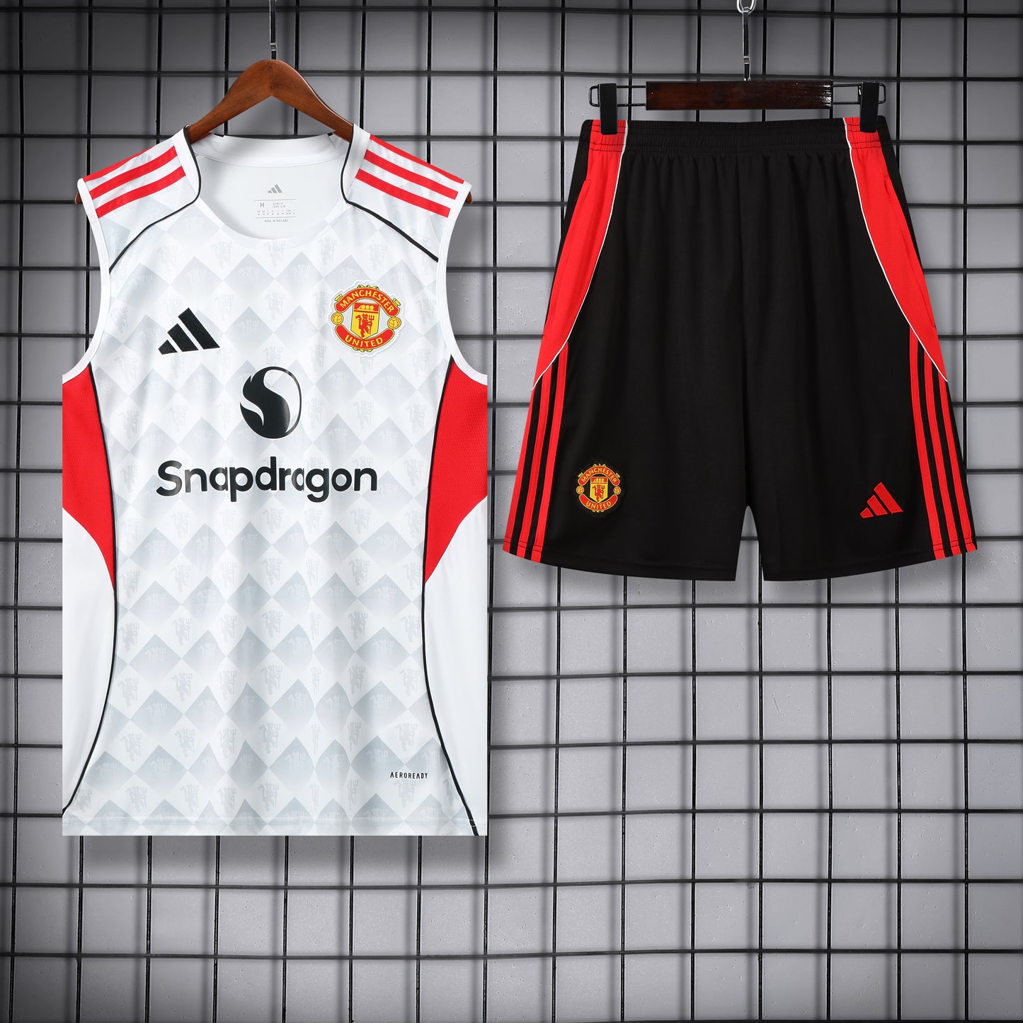 Ensemble training Man United 25-26