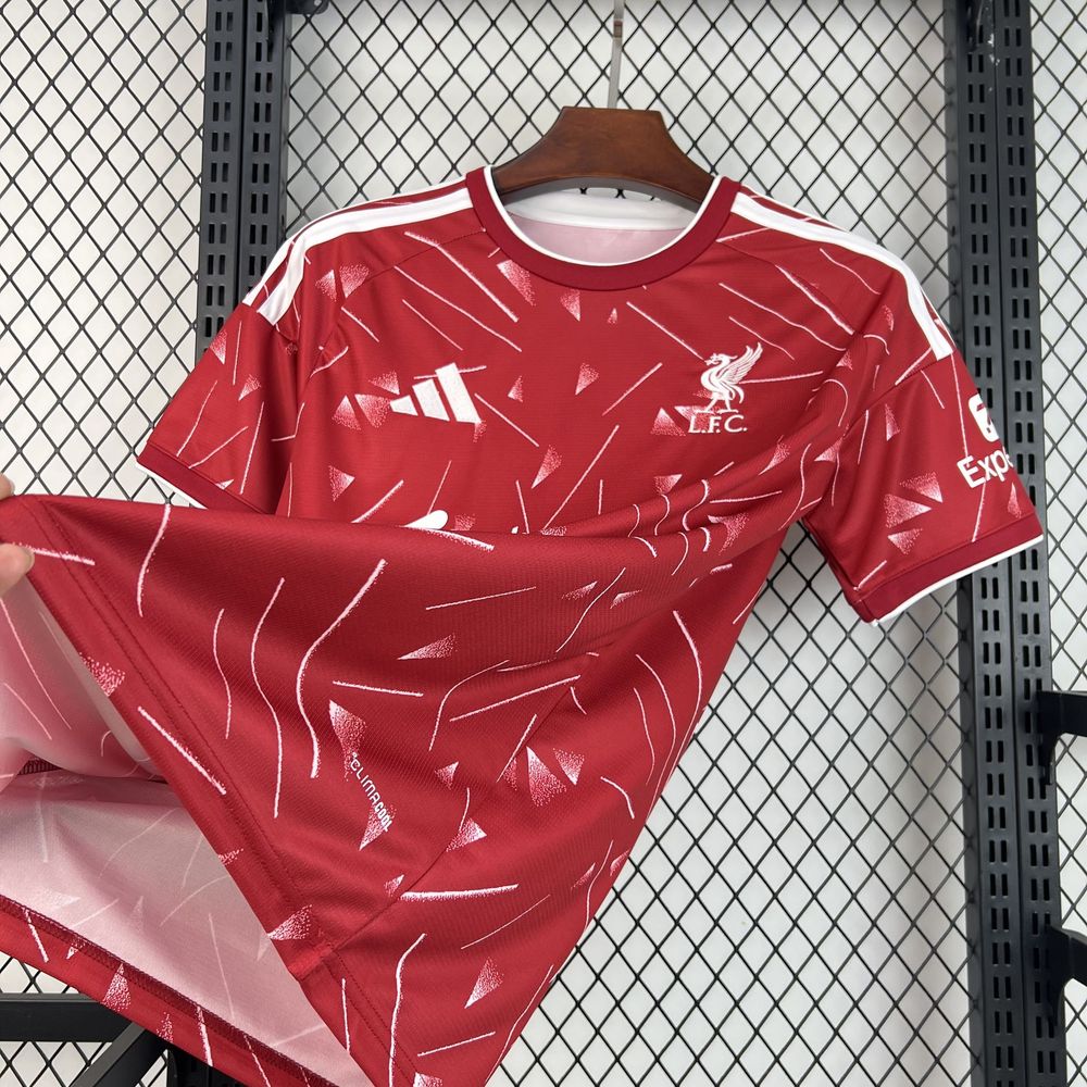 Maillot dom Liverpool 2026-27
