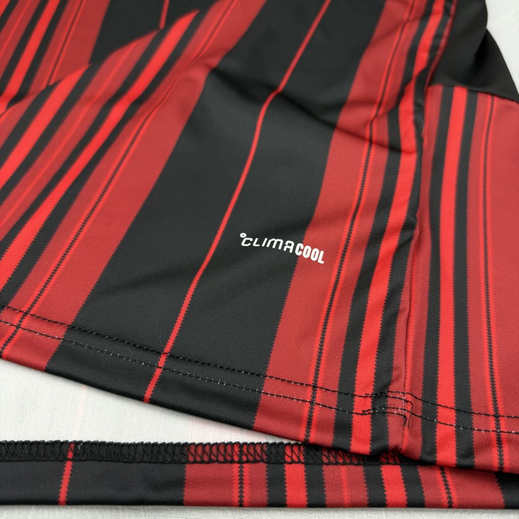 Maillot domicile Eintracht Francfort 2026-27