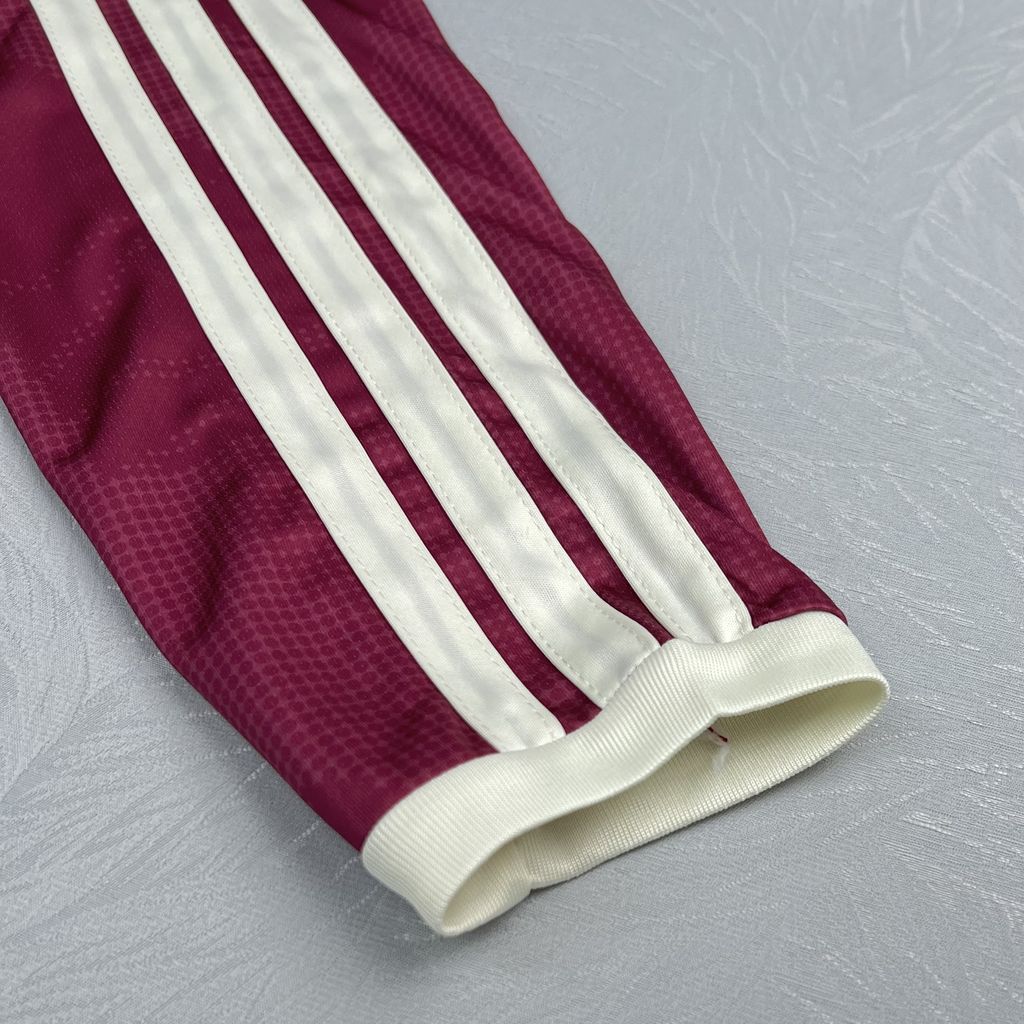 Maillot third Real Madrid 2026-27 (manches longues)