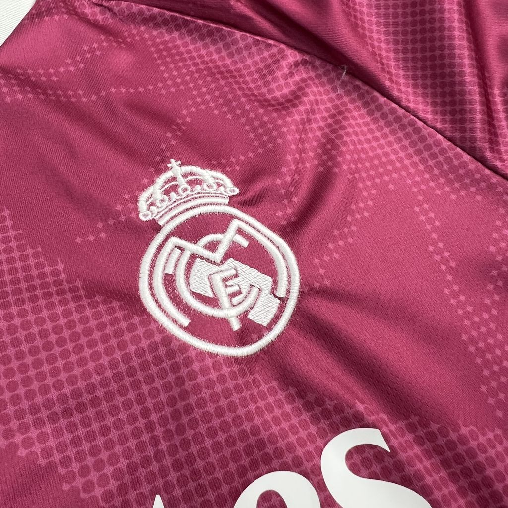 Maillot third Real Madrid 2026-27 (manches longues)