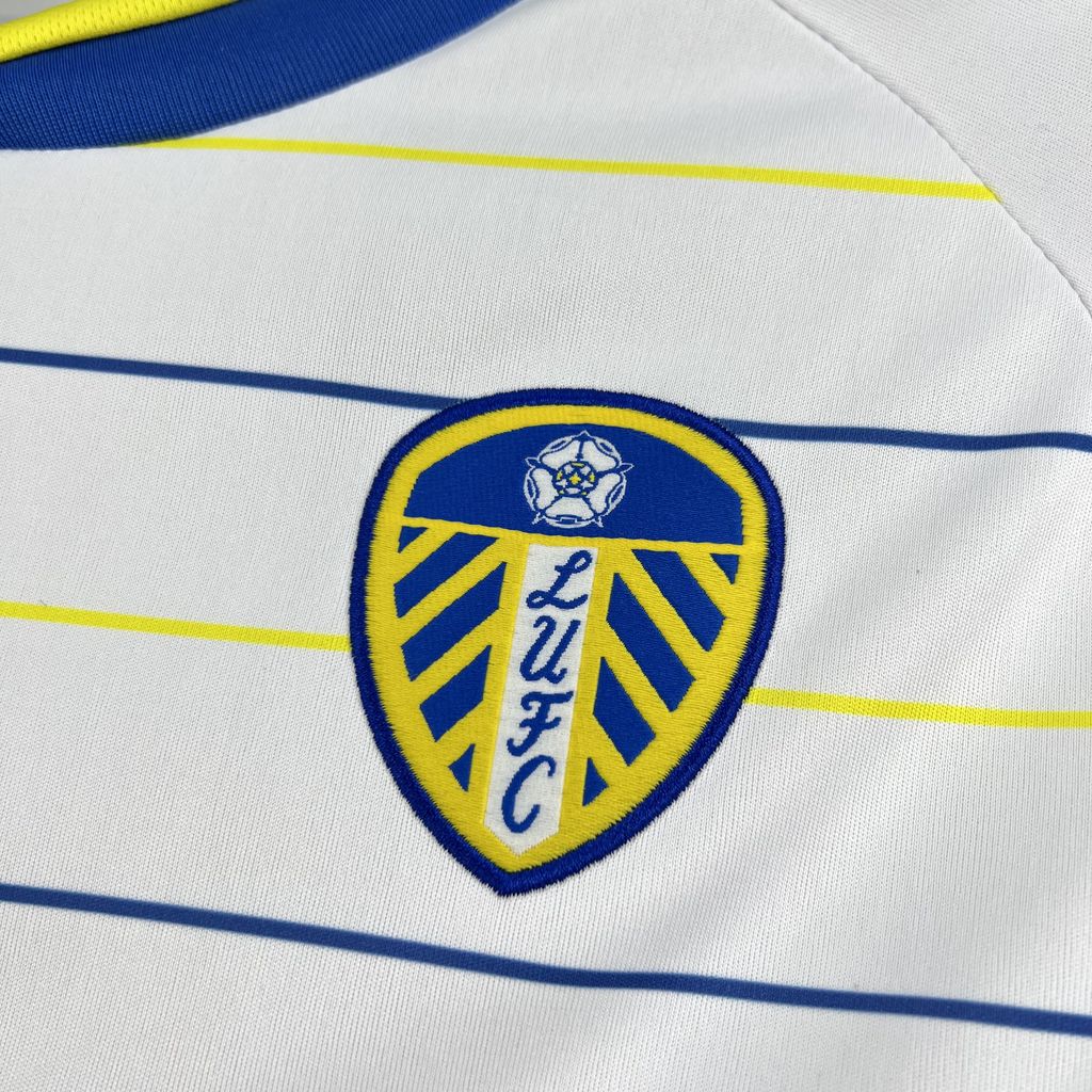 Maillot dom Leeds United 2026-27
